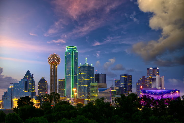 dallas skyline at night